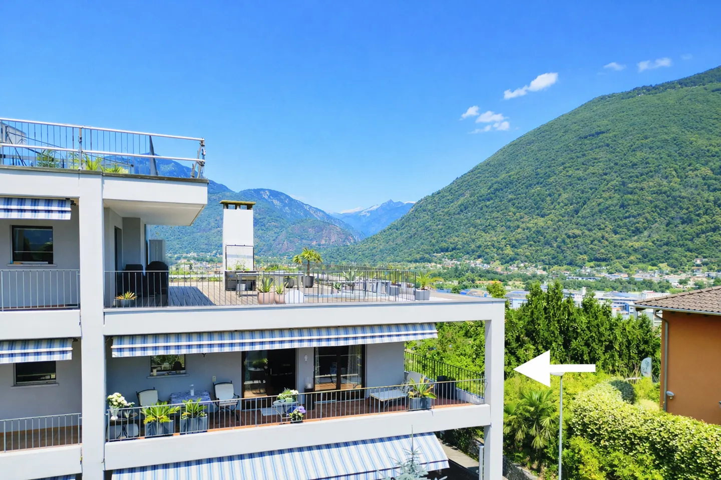 Appartamento elegante con terrazza - Foto 2 di 14