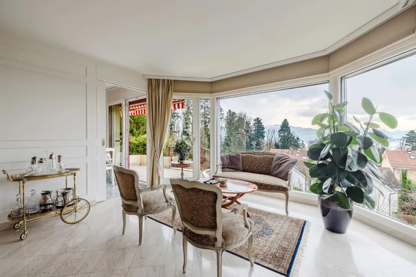 Appartement Élégant avec Terrasse - Photo 1 sur 1