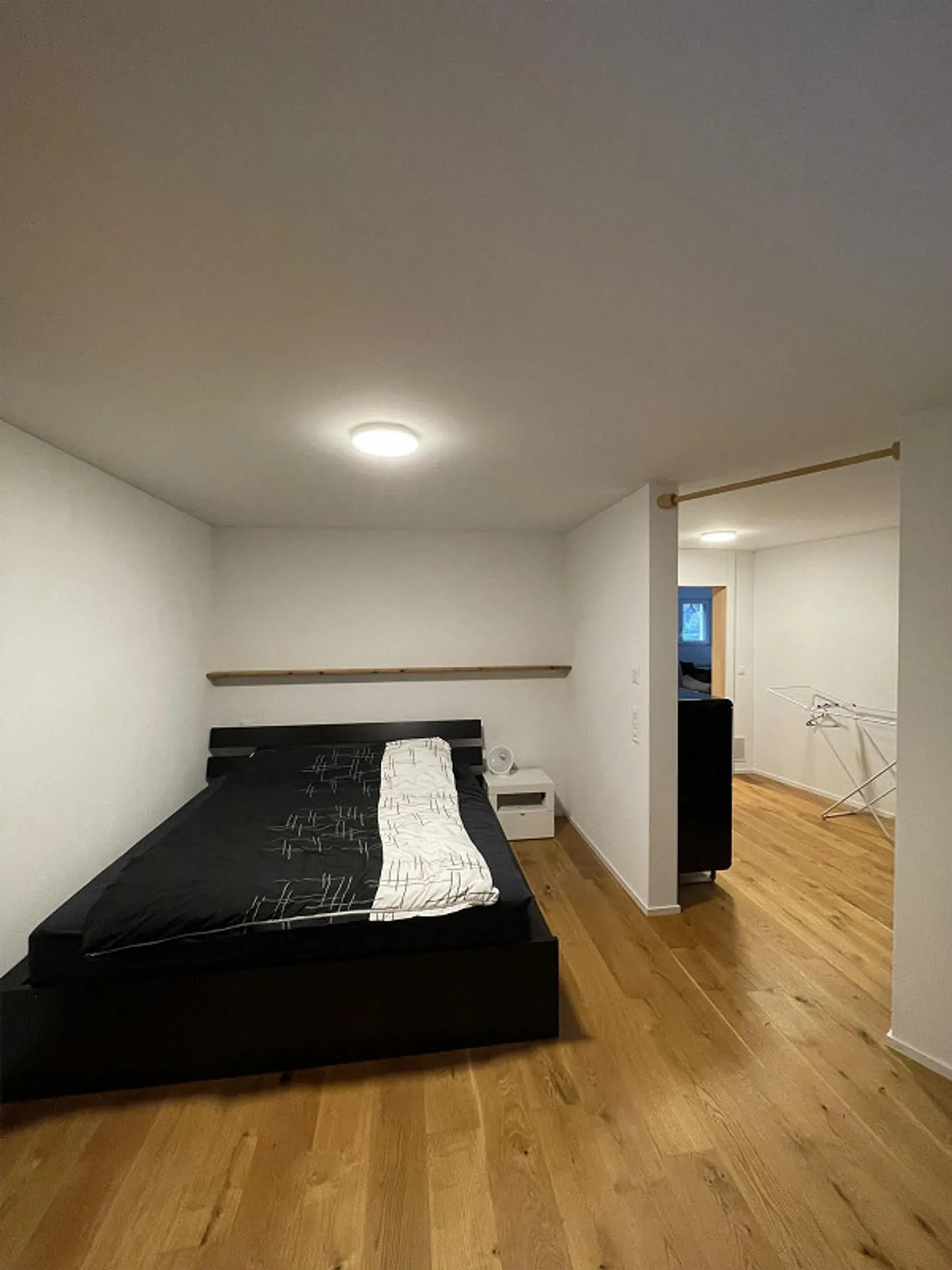 Modern, bright apartment - Photo 1 of 12