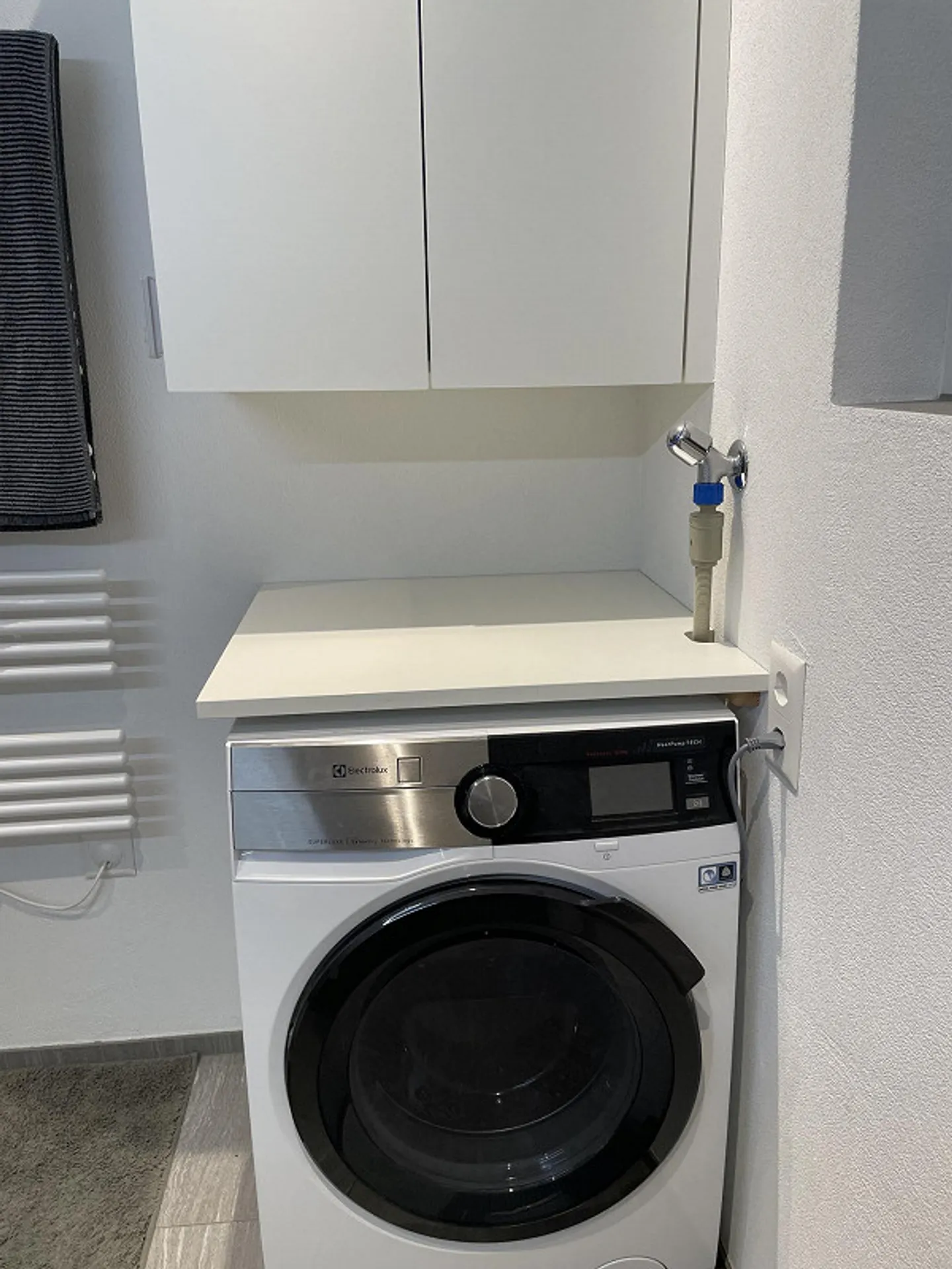 Modern, bright apartment - Photo 8 of 12