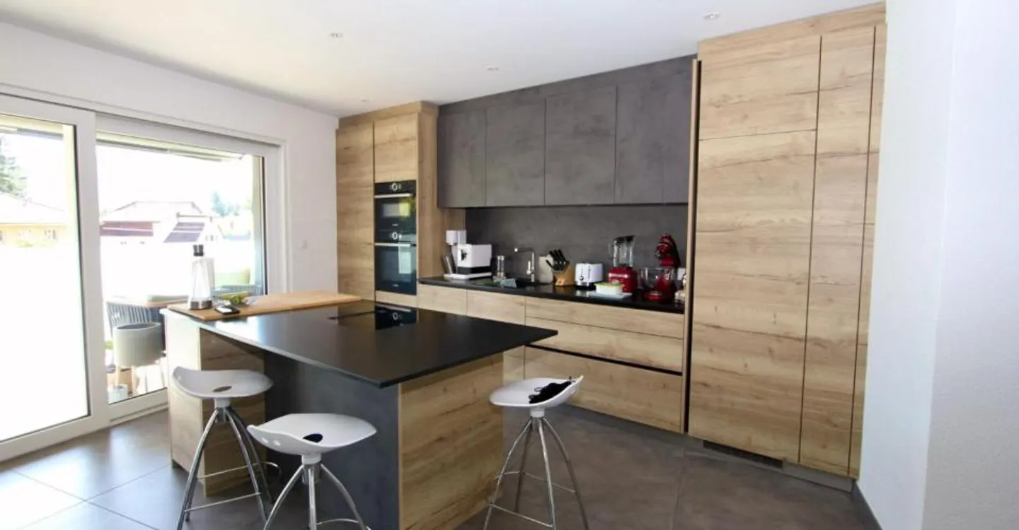 Bright 4.5 Room Apartment - Photo 7 of 13