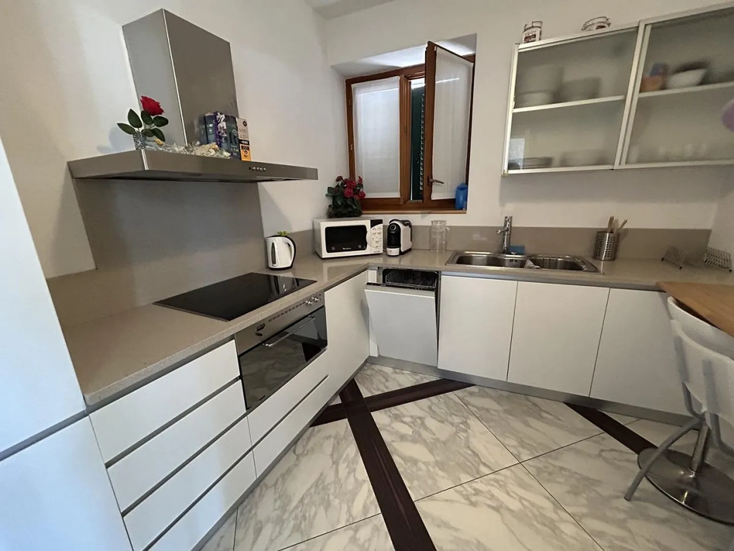 Charmante Wohnung mit Seeblick - Foto 9 von 14