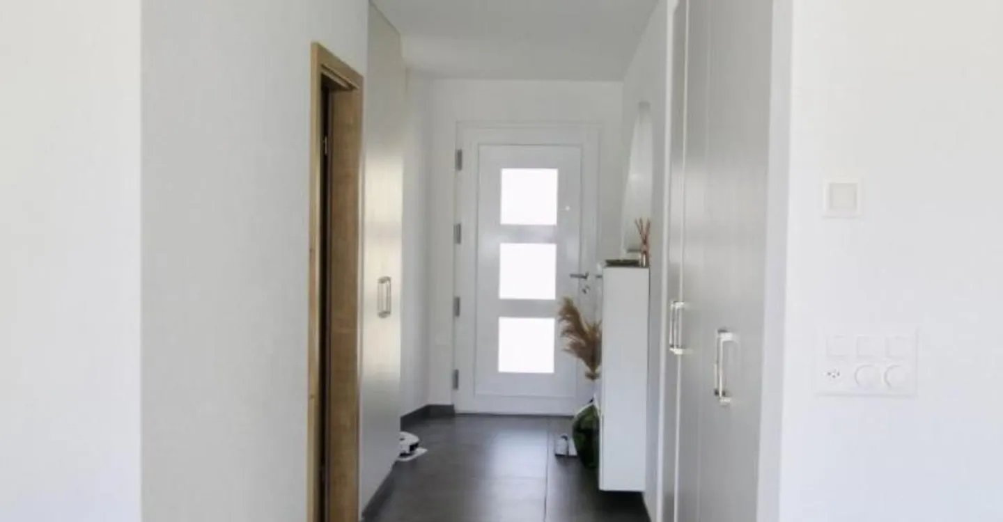 Bright 4.5 Room Apartment - Photo 9 of 13