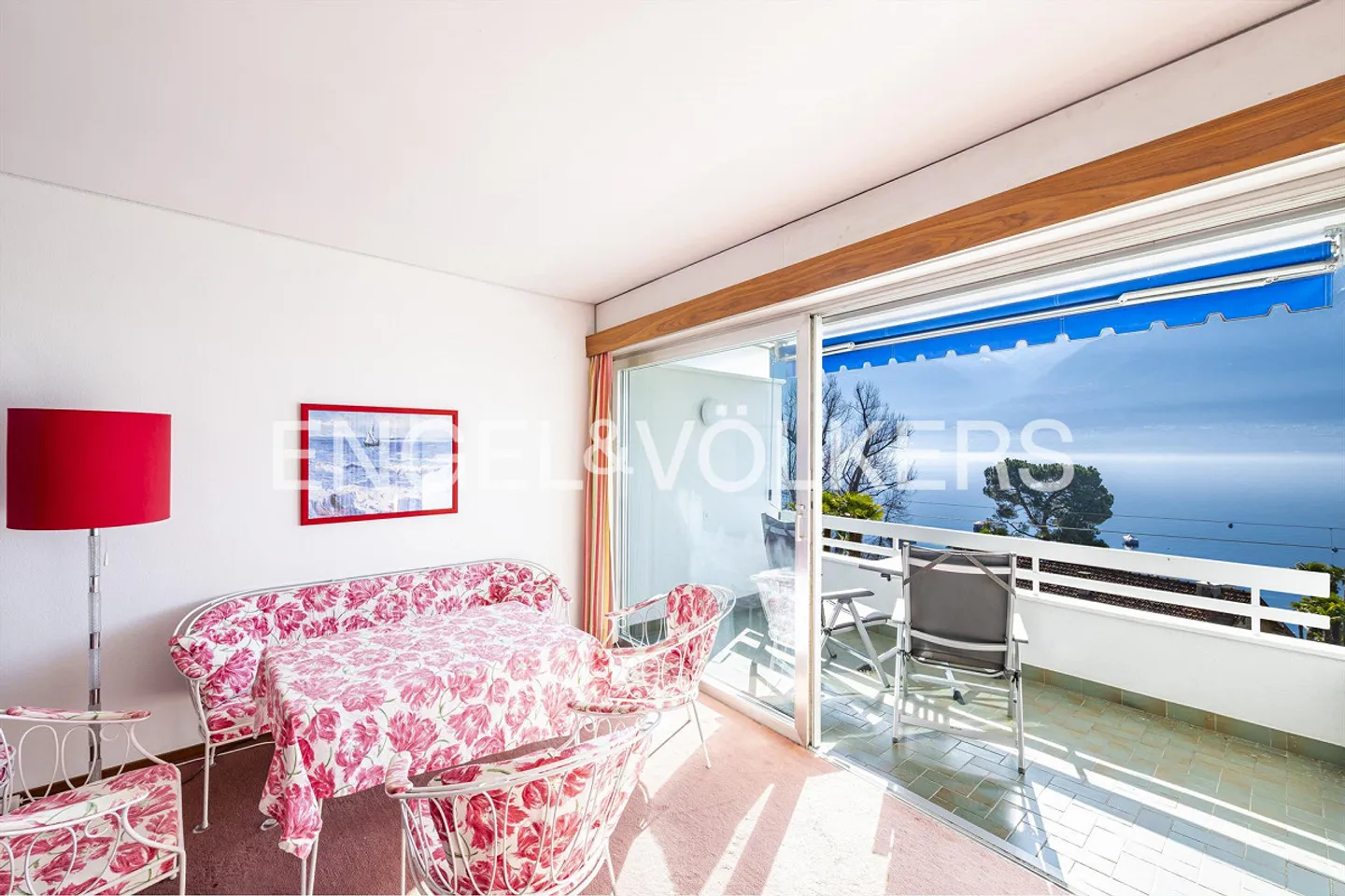 Résidence au bord du lac avec plage privée (14) - Photo 4 sur 10