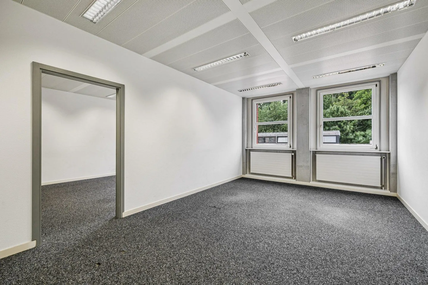 Circa 1'669 m2 di uffici (divisibili) Edificio commerciale "Im Letten" Allschwil - Foto 7 di 15