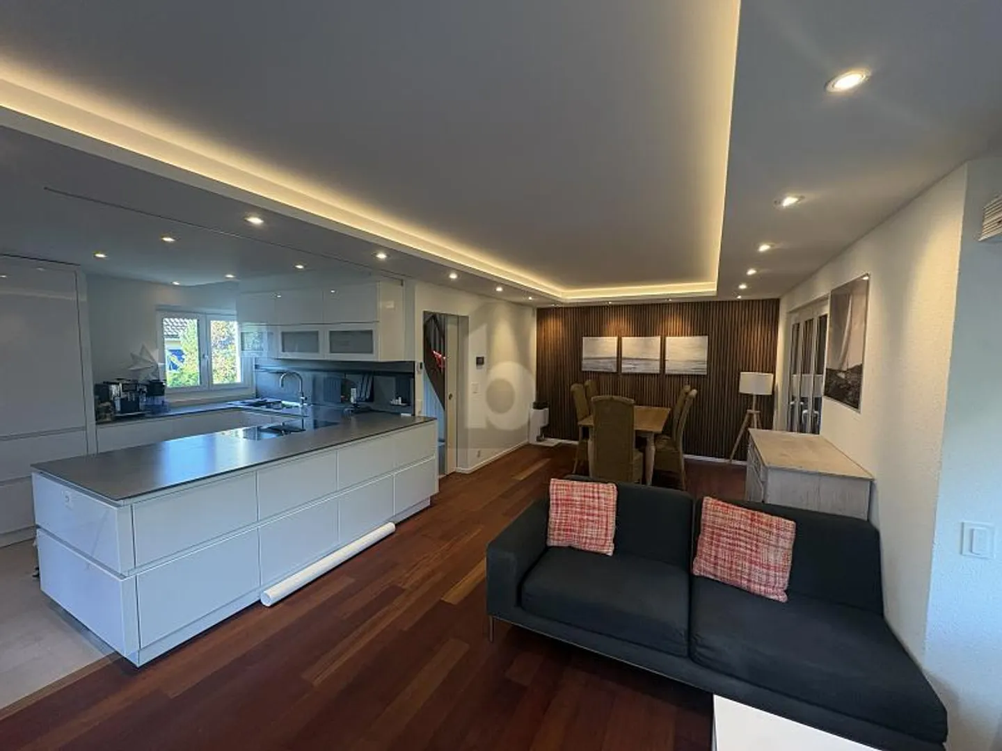 Semi-Detached House 4.5 Rooms - Photo 2 of 6