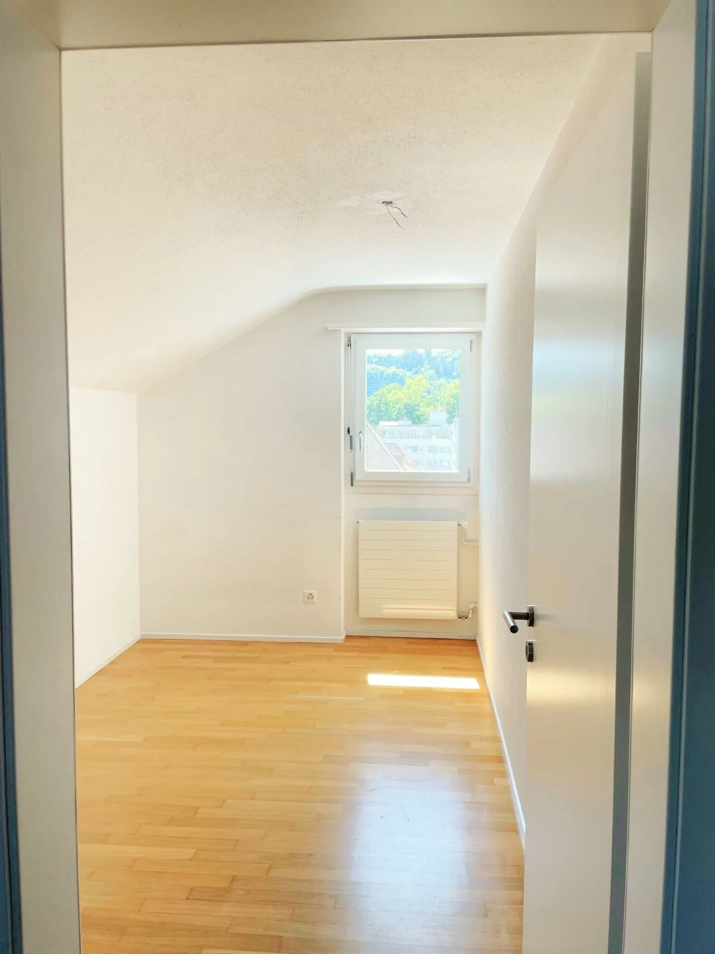 Bright 2-room apartment ideal for commuters to rent - Photo 6 of 7