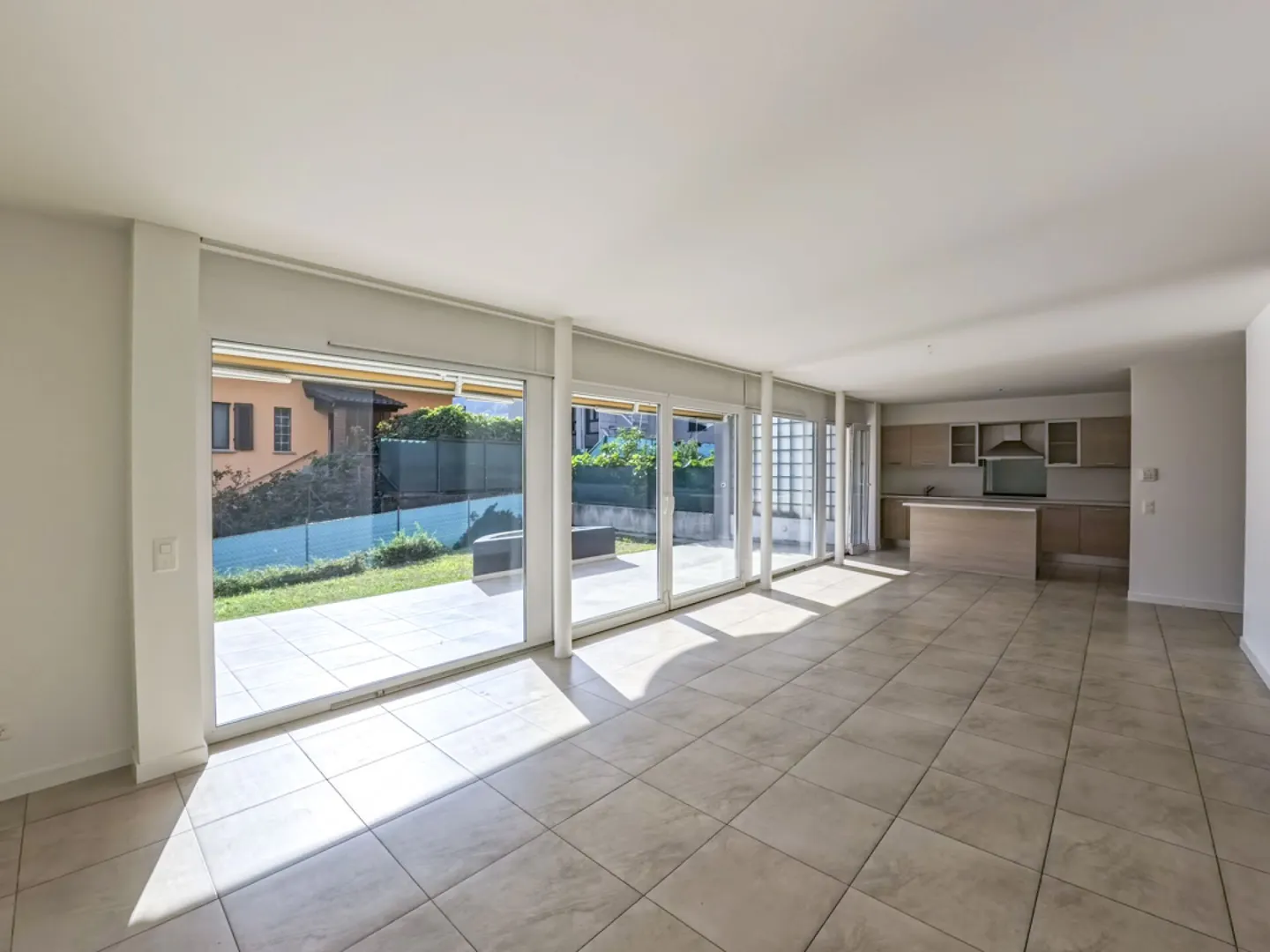 Appartamento luminoso con giardino privato - Foto 2 di 6