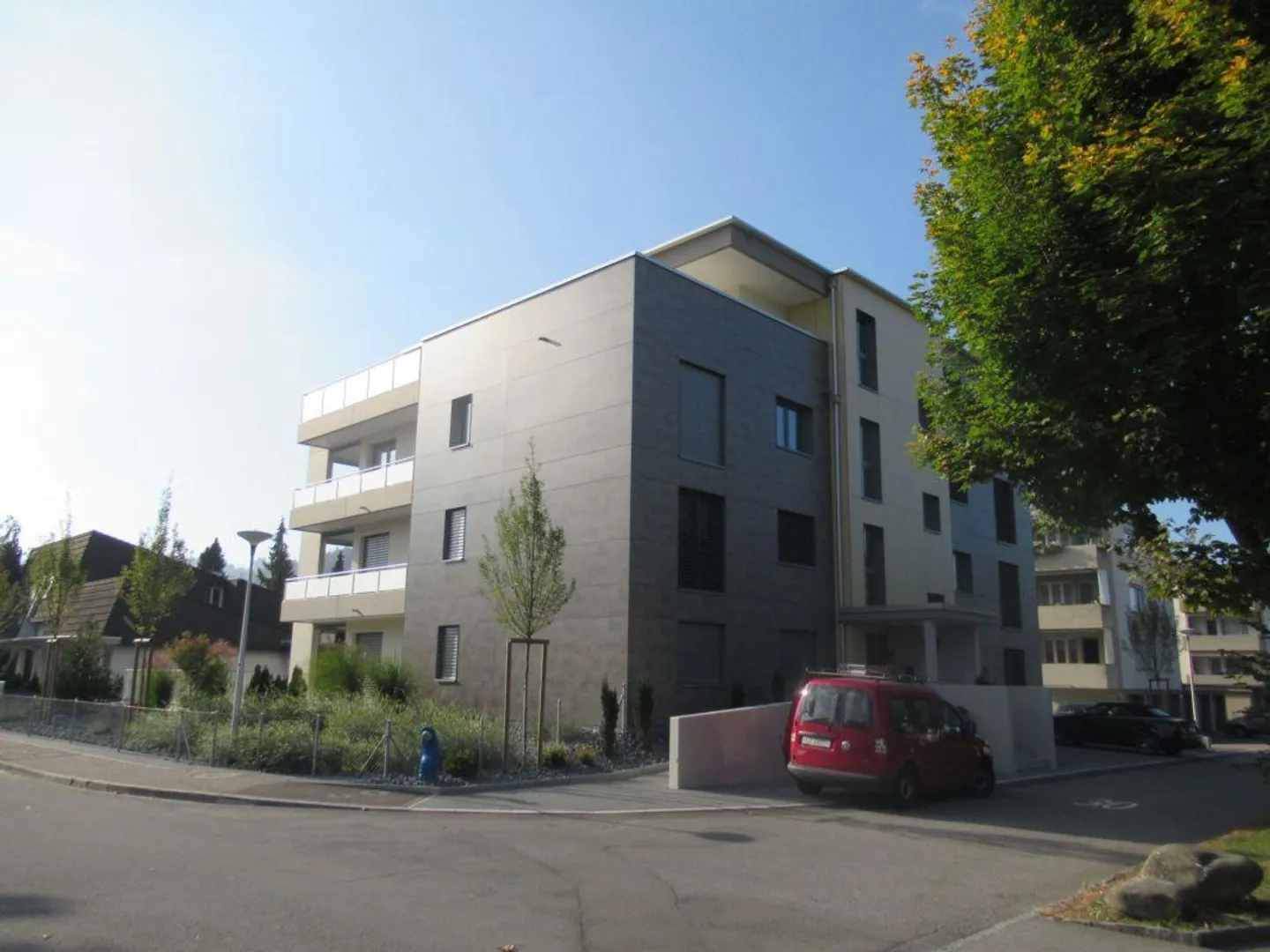 Modernes 3.5-Zimmer-Apartment - Foto 2 von 8