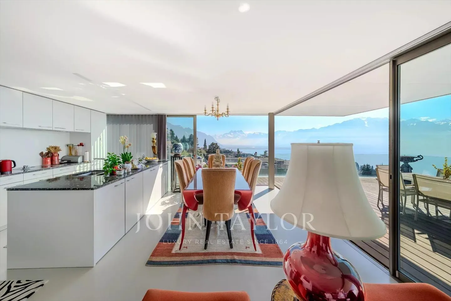 PENTHOUSE : Appartement contemporain de 2,5 pièces avec vue panoramique - Photo 3 sur 9