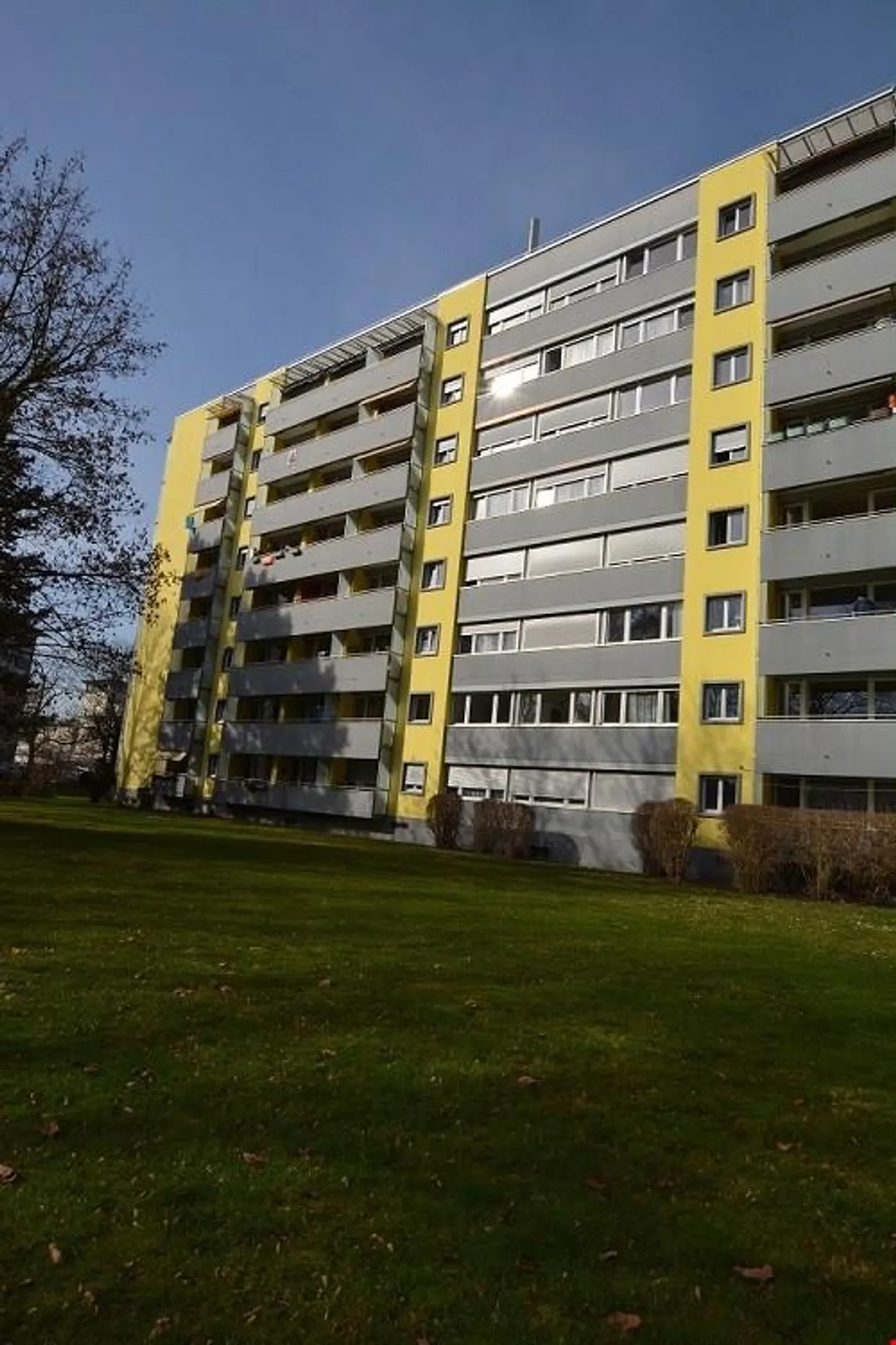 Living in a central location - Photo 2 of 6