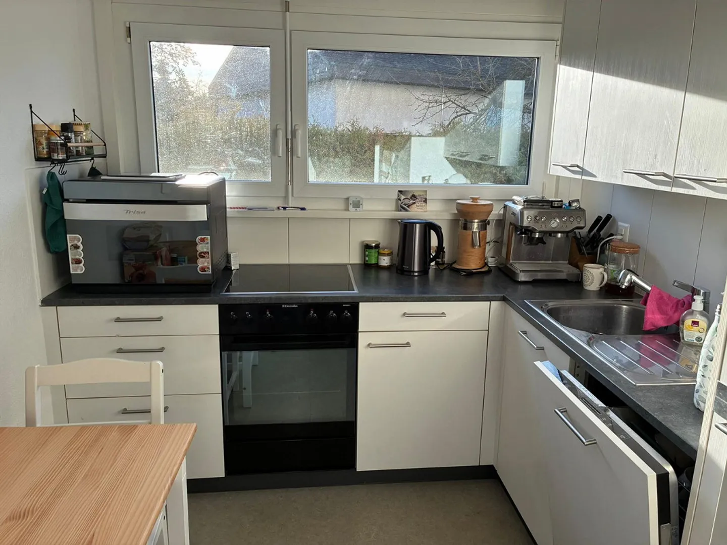 Appartement 4.5 pièces avec coin jardin à Lyssach - Vivre dans un bel emplacement - Photo 8 sur 17