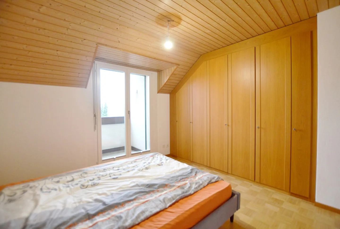 3 1/2 pièces de copropriété avec 1 place de parking souterrain Concept d'espace agréable pour un logement confortable - Photo 4 sur 5