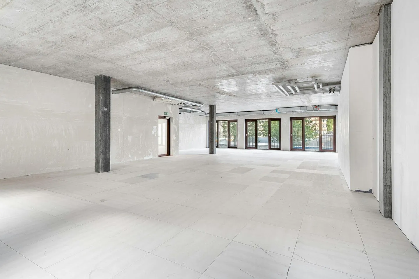 Spazio per la tua attività - direttamente alla stazione di Regensdorf - Foto 4 di 8