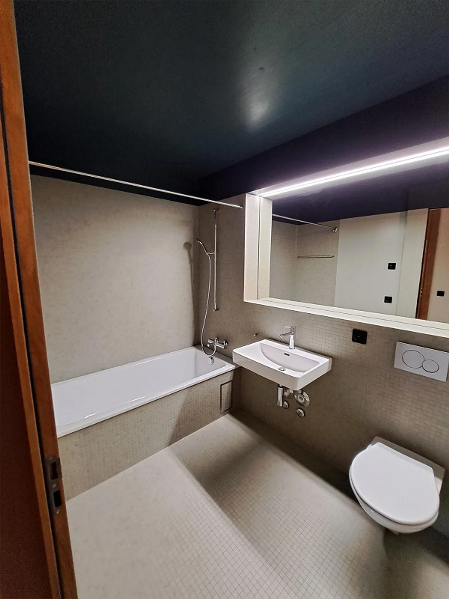 Basel Housing Cooperative: 4.5 Maisonette with Single-Family Home Character - Photo 8 of 13