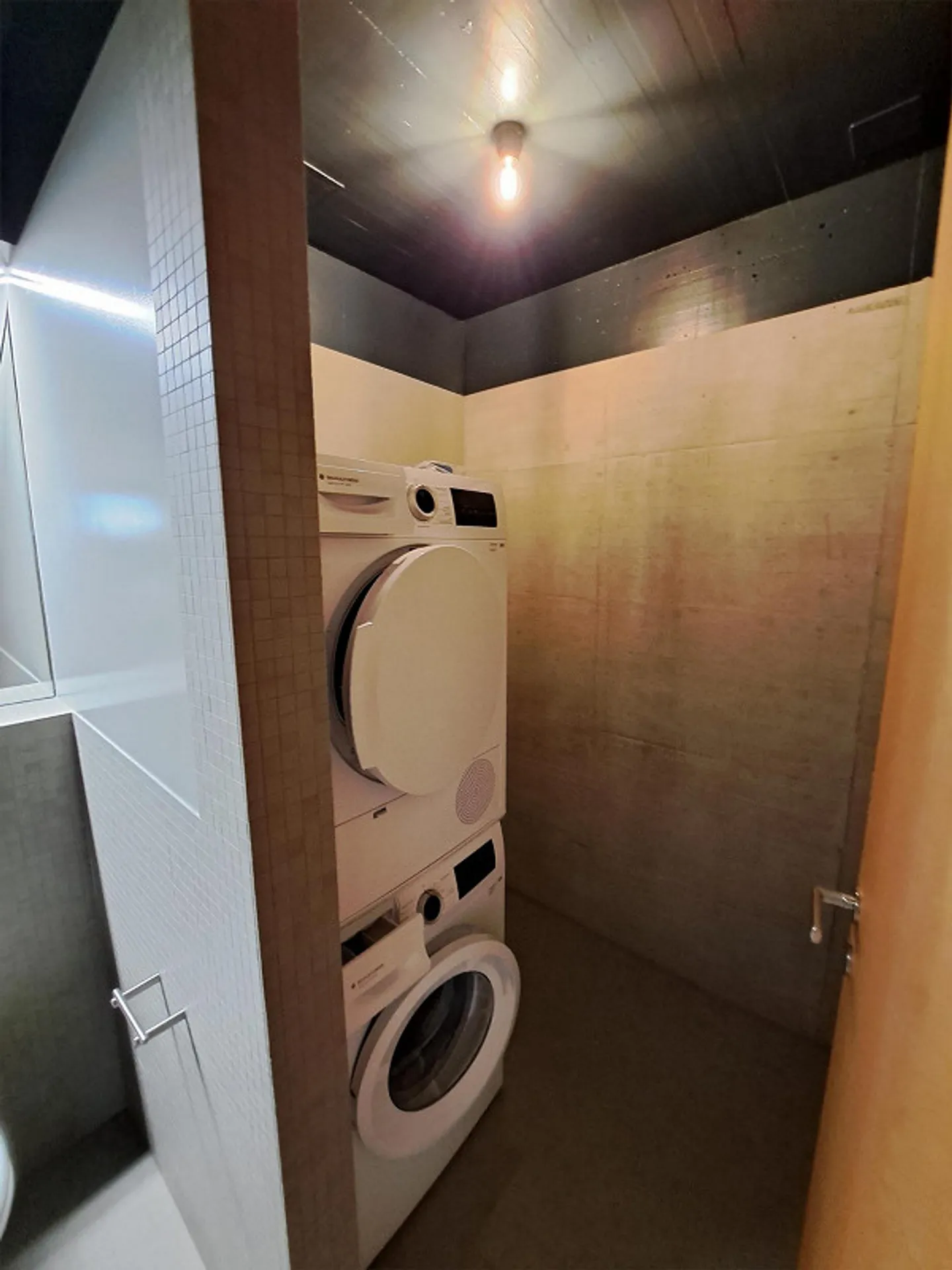 Basel Housing Cooperative: 4.5 Maisonette with Single-Family Home Character - Photo 11 of 13