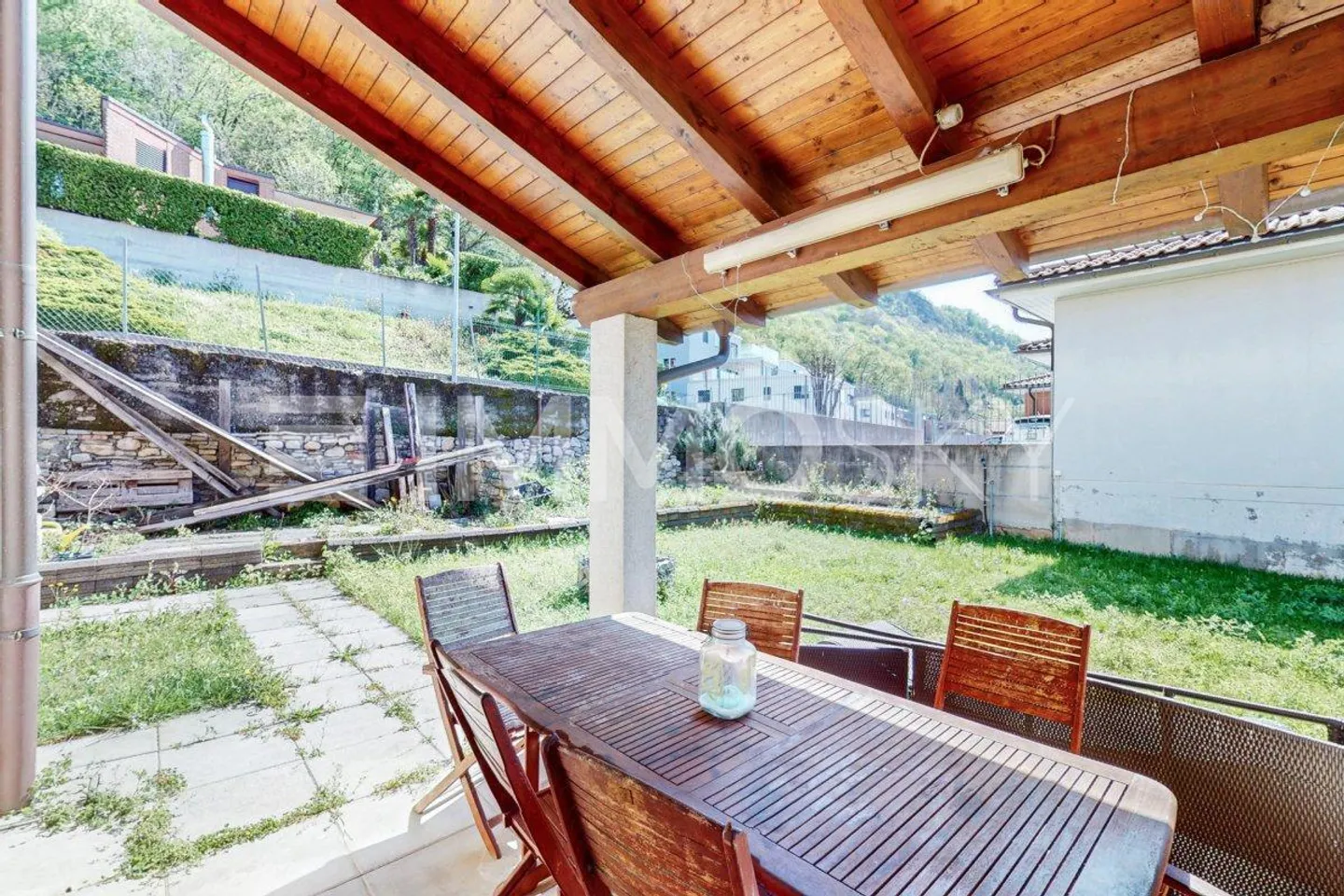 Maison 6.5 pièces - Foto 1 von 5