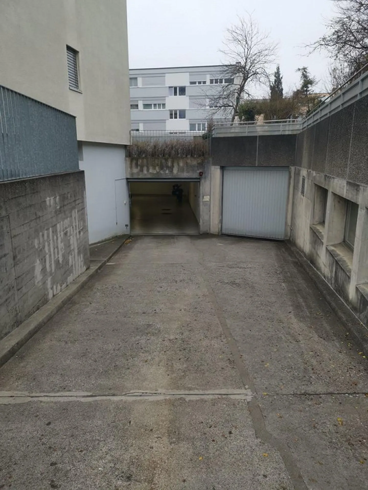 IV parking space for rent - barrier-free and comfortable - Photo 2 of 2