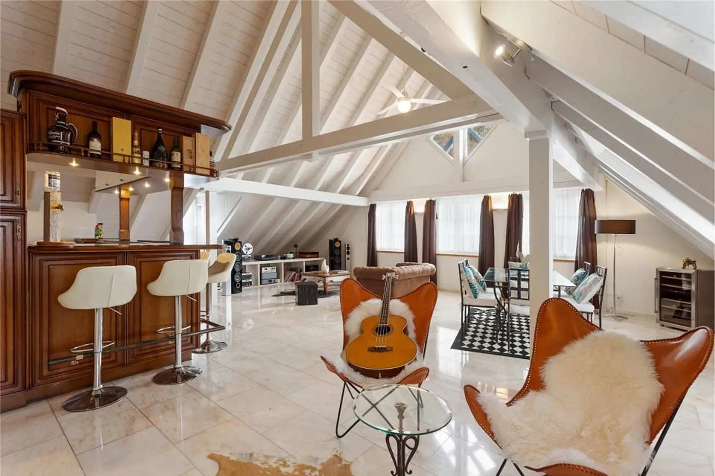 Vivere con stile e vista - Benvenuti nella vostra nuova casa! (Verificato dalla banca) - Foto 7 di 13