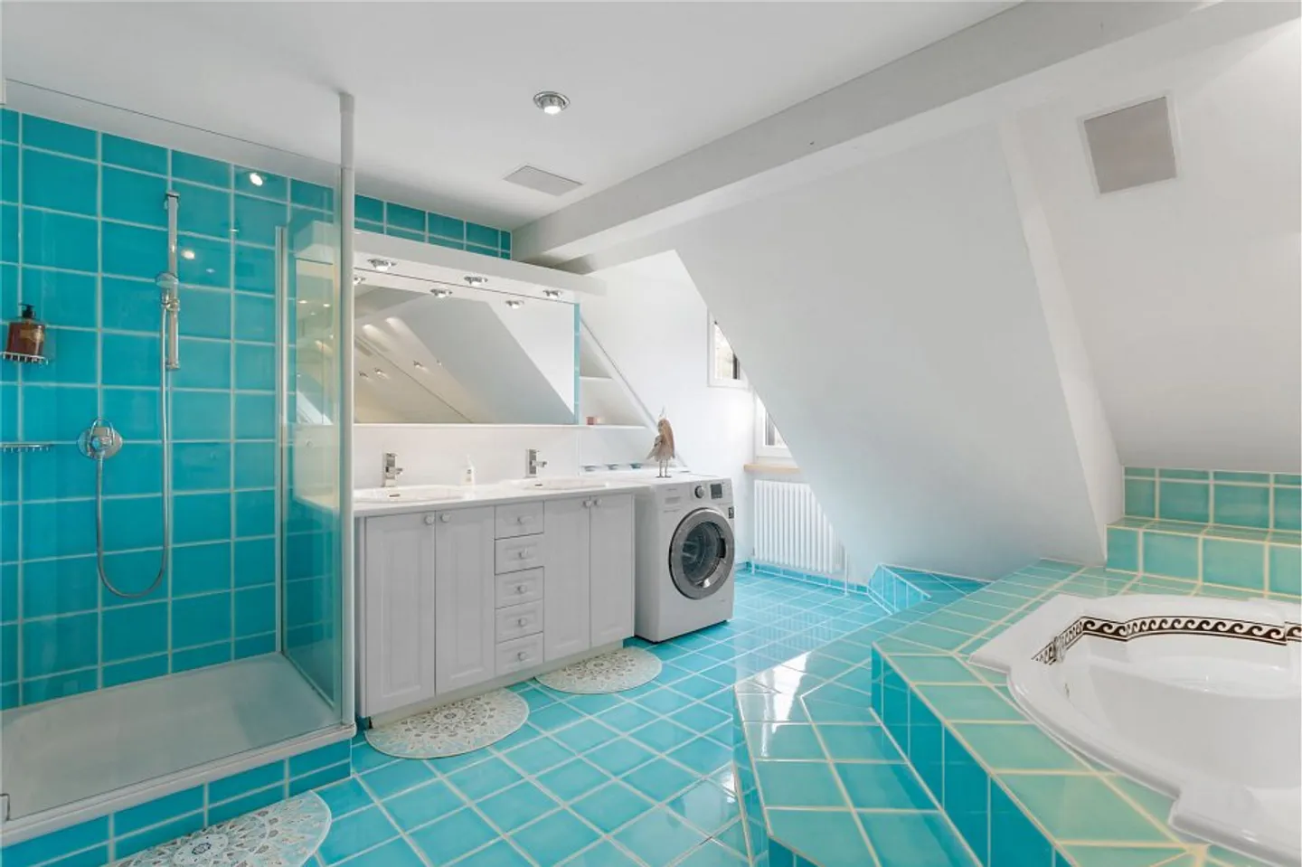 Vivere con stile e vista - Benvenuti nella vostra nuova casa! (Verificato dalla banca) - Foto 11 di 13