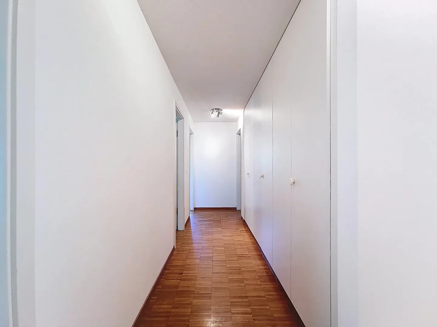 4,5 pièces - Calme et nature en ville - Photo 3 sur 4