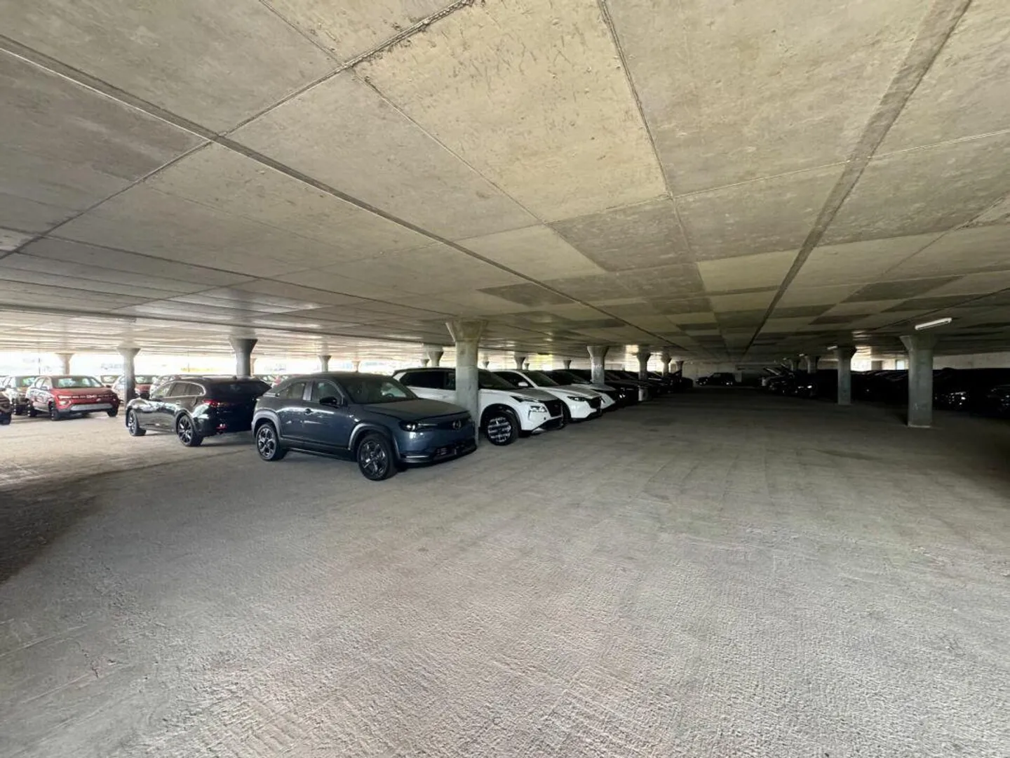 Spazio Commerciale Versatile in Affitto - Foto 4 di 9