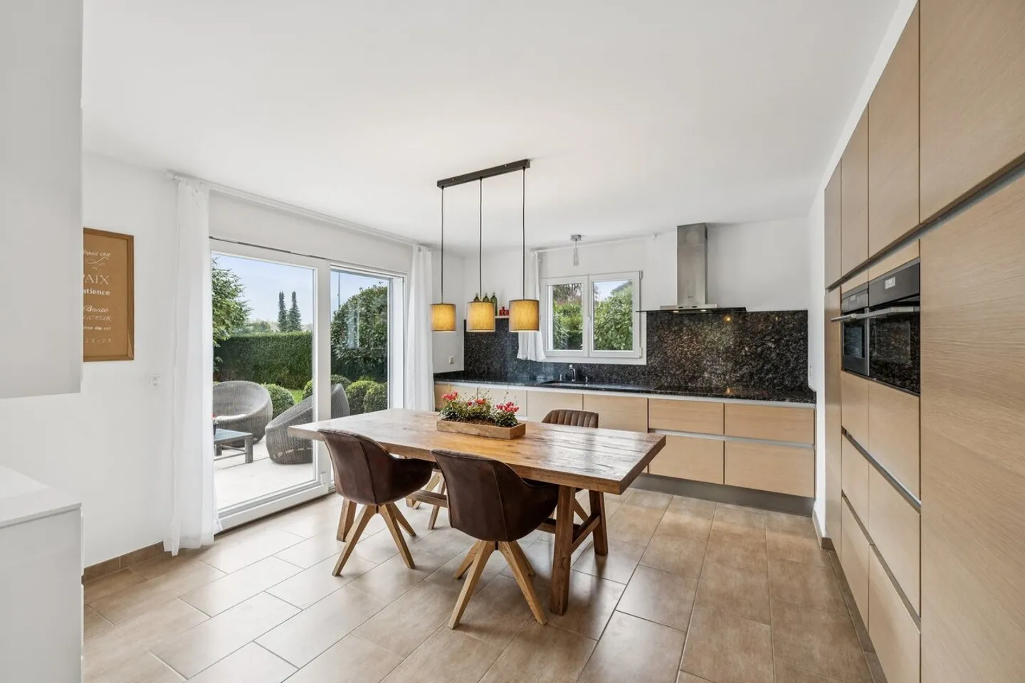 Wundervolle Einzelvilla mit atemberaubendem Blick auf die Dents-du-Midi - Foto 3 von 17