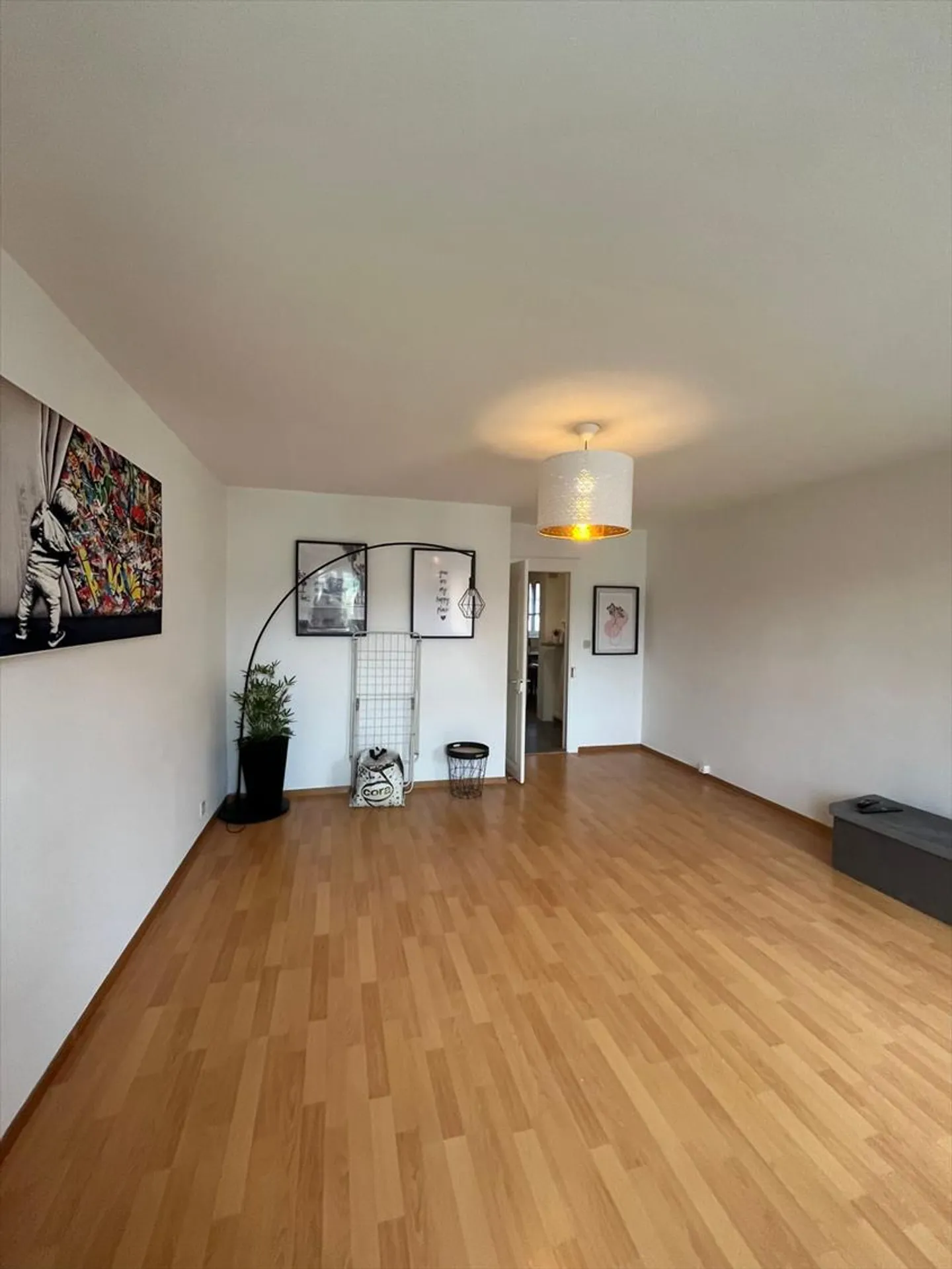 Ertragsgebäude in Lucens - Foto 6 von 13