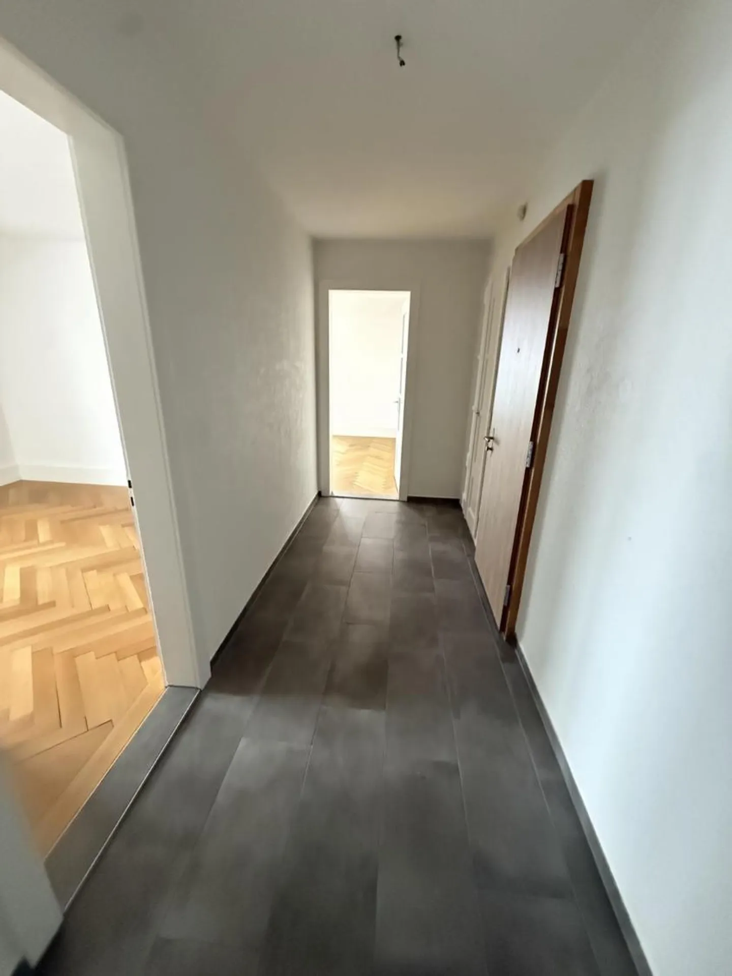 Beautiful 2.5-room apartment with balcony, 5 minutes from the train station - Photo 9 of 13