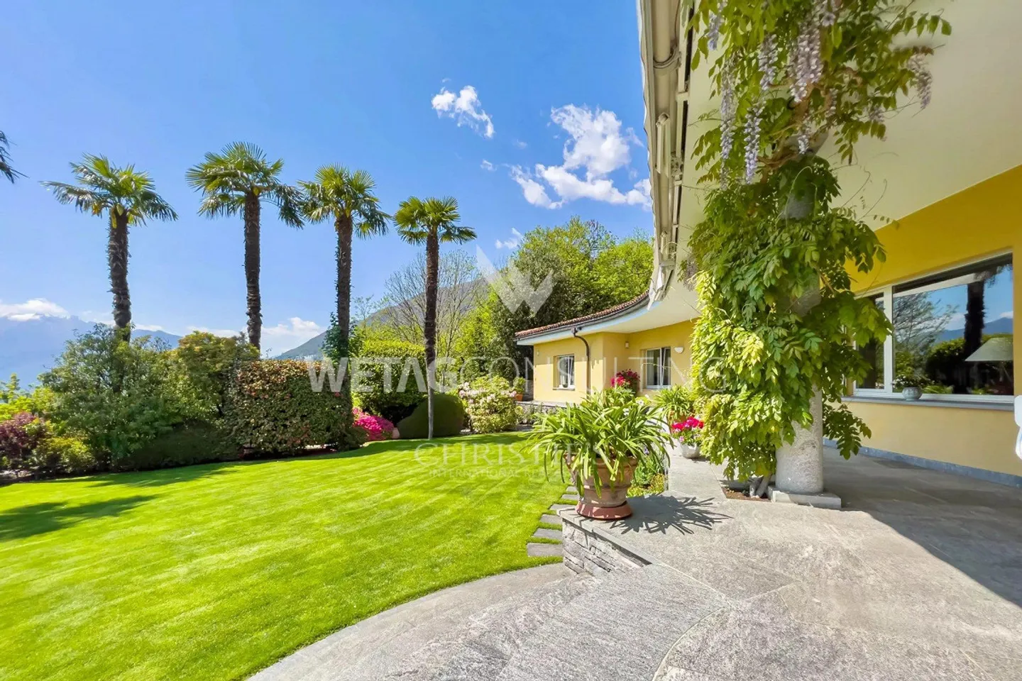 Villa méditerranéenne avec vue imprenable sur le lac Majeur, idéale... - Photo 3 sur 13