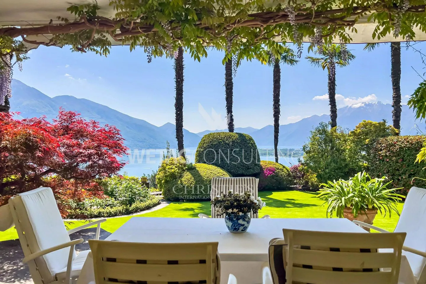 Villa méditerranéenne avec vue imprenable sur le lac Majeur, idéale... - Photo 4 sur 13