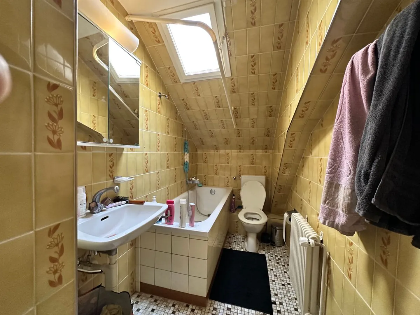 Ertragsgebäude in Lucens - Foto 7 von 13