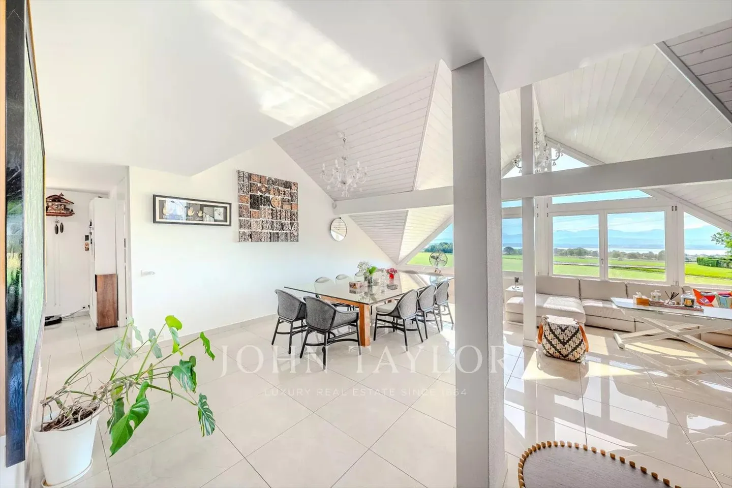 Propriété d'exception à Founex ? Vue lac et Alpes - Photo 3 sur 13