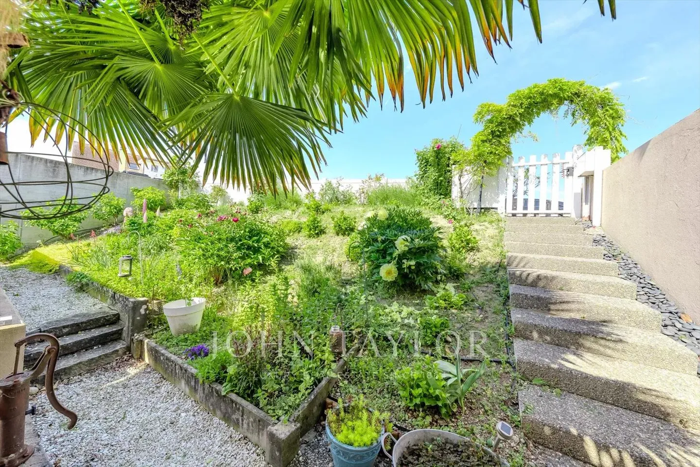 Propriété d'exception à Founex ? Vue lac et Alpes - Photo 5 sur 13