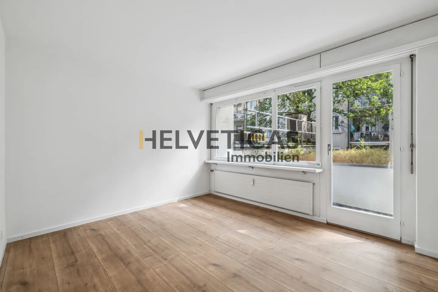 Yield Property with 11 Apartments and 1 Commercial Space in Basel-Stadt - Photo 8 of 16