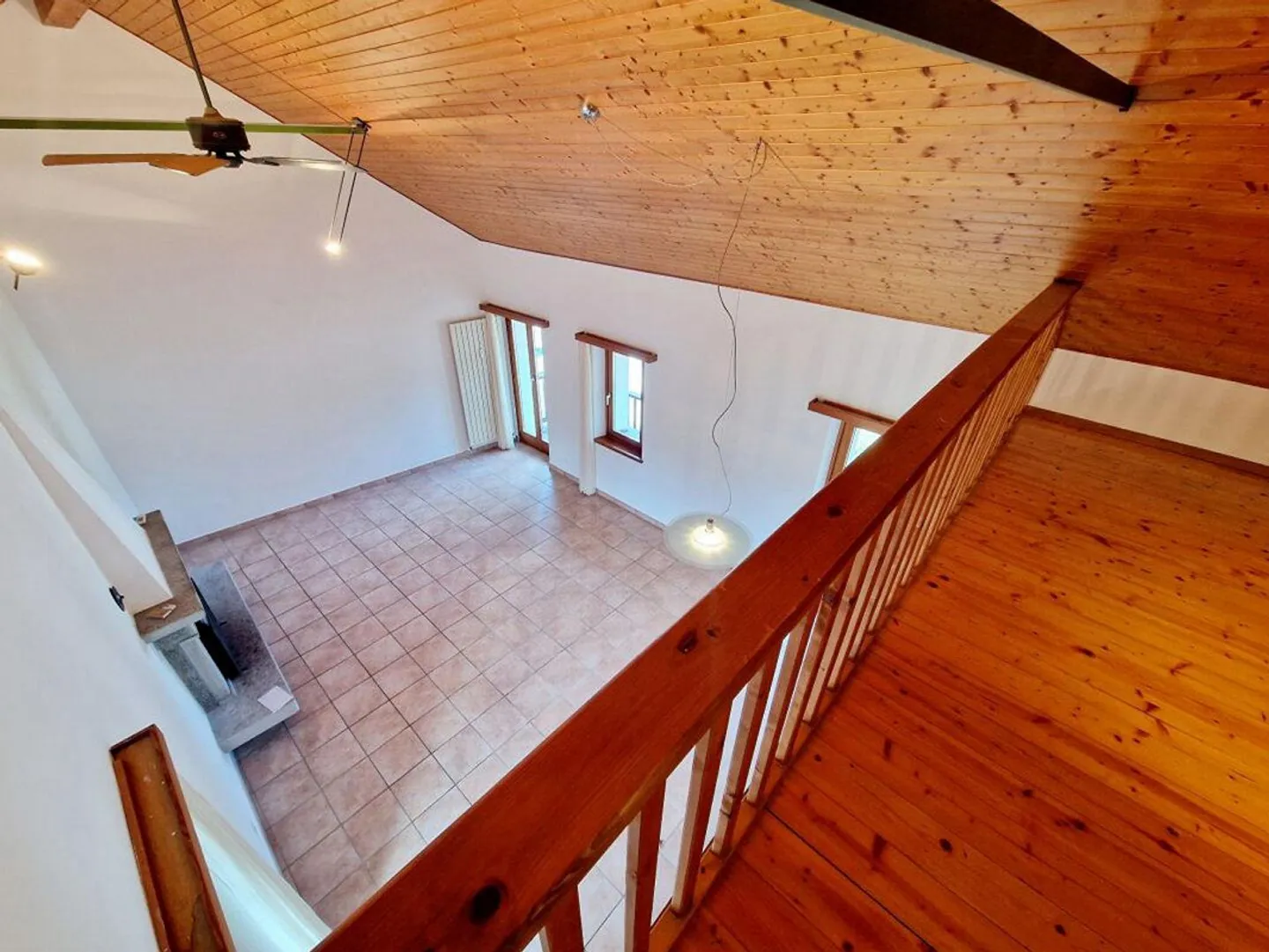 Romantic apartment in the village center, with elevator and garden - Photo 8 of 10