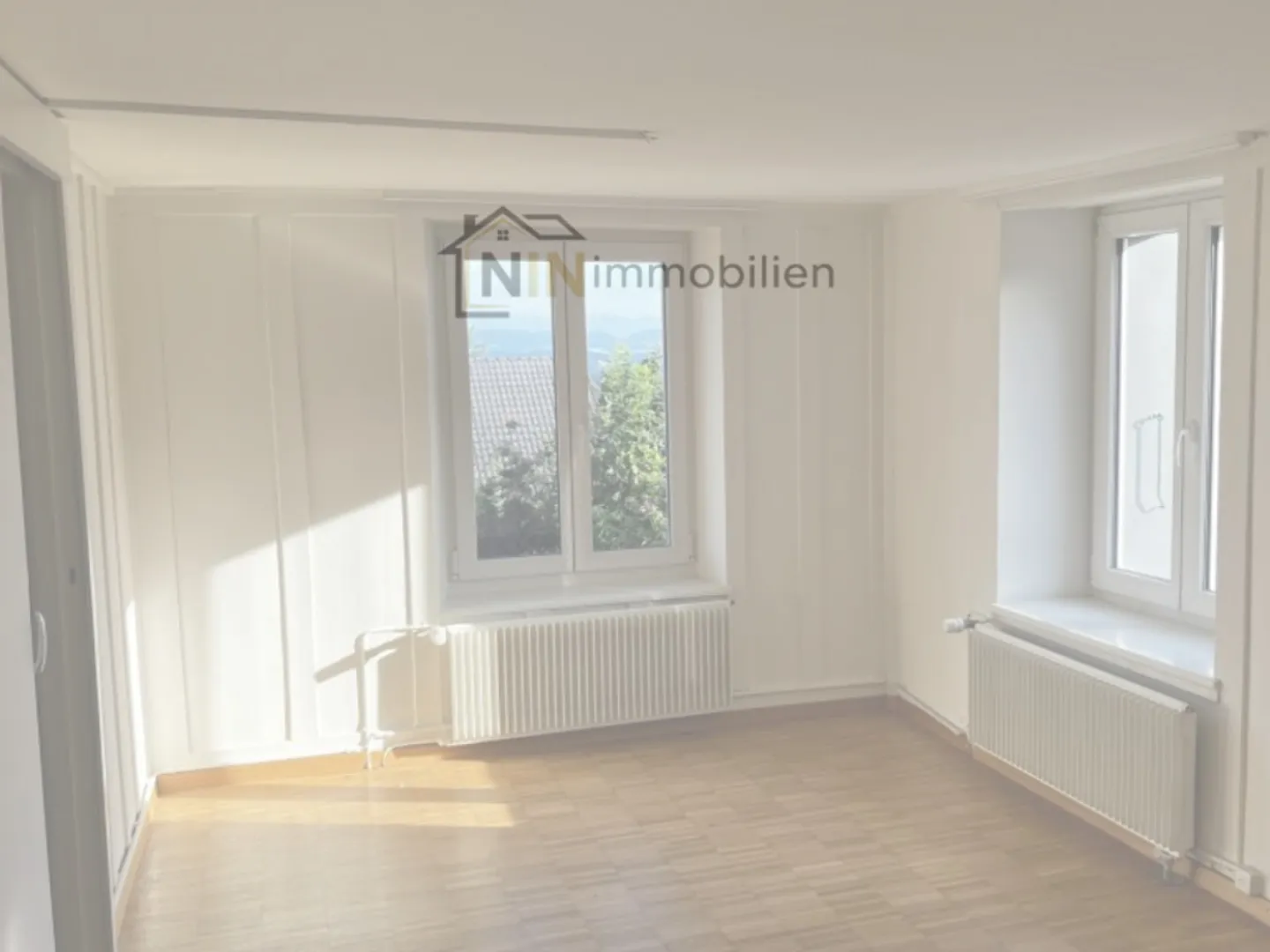 Charming with Alpine View - Photo 4 of 6