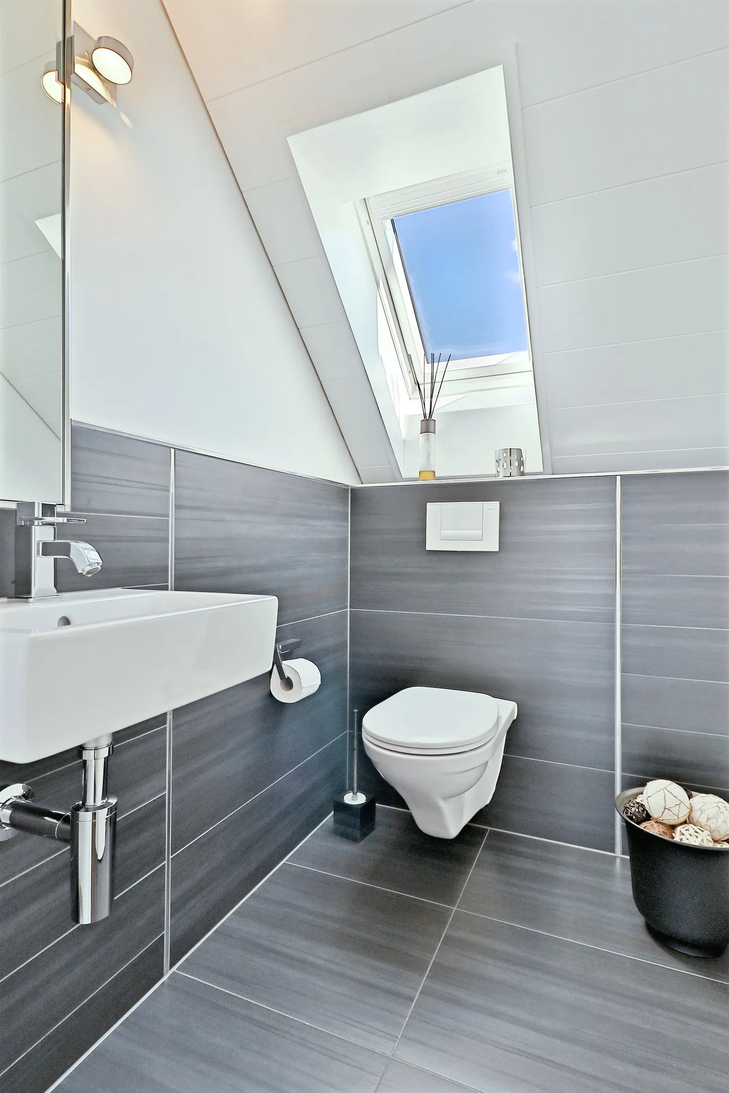 Luxury Attic Apartment in Rudolfstetten - Photo 5 of 13