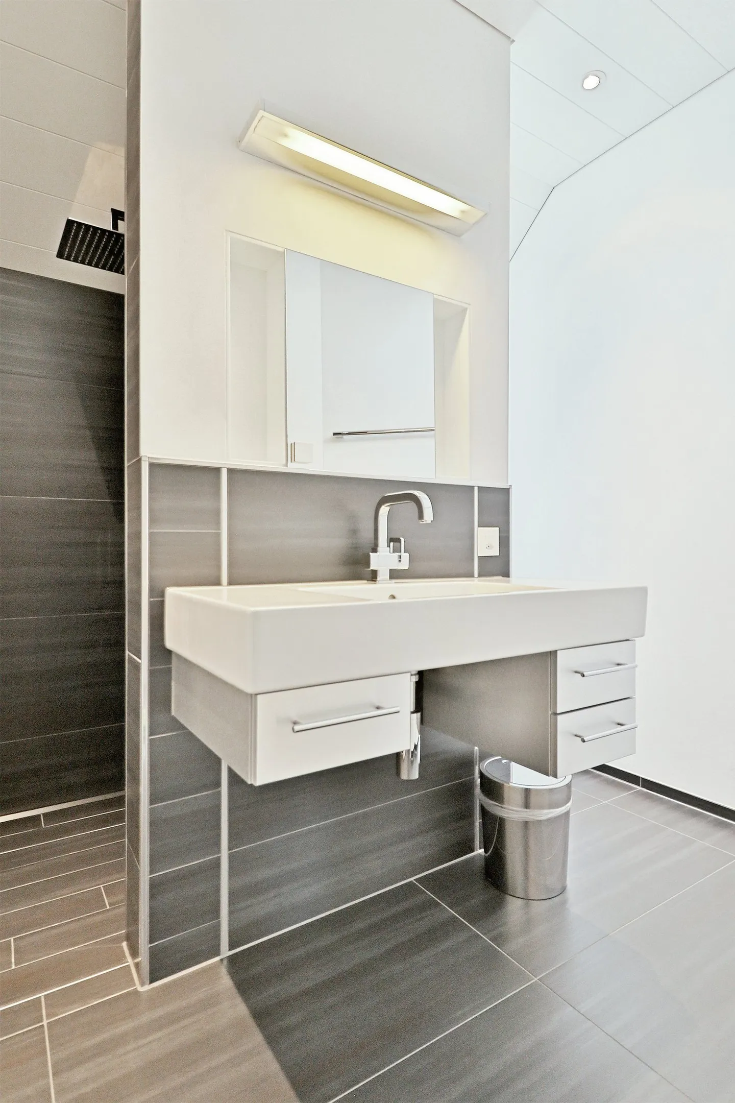 Luxury Attic Apartment in Rudolfstetten - Photo 4 of 13