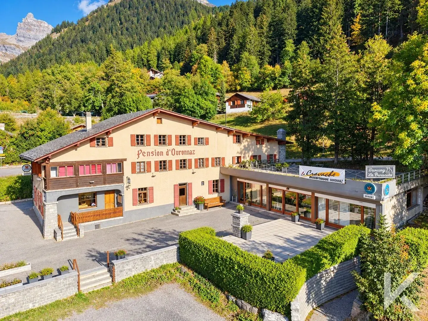 Hotel for sale - Photo 3 of 6