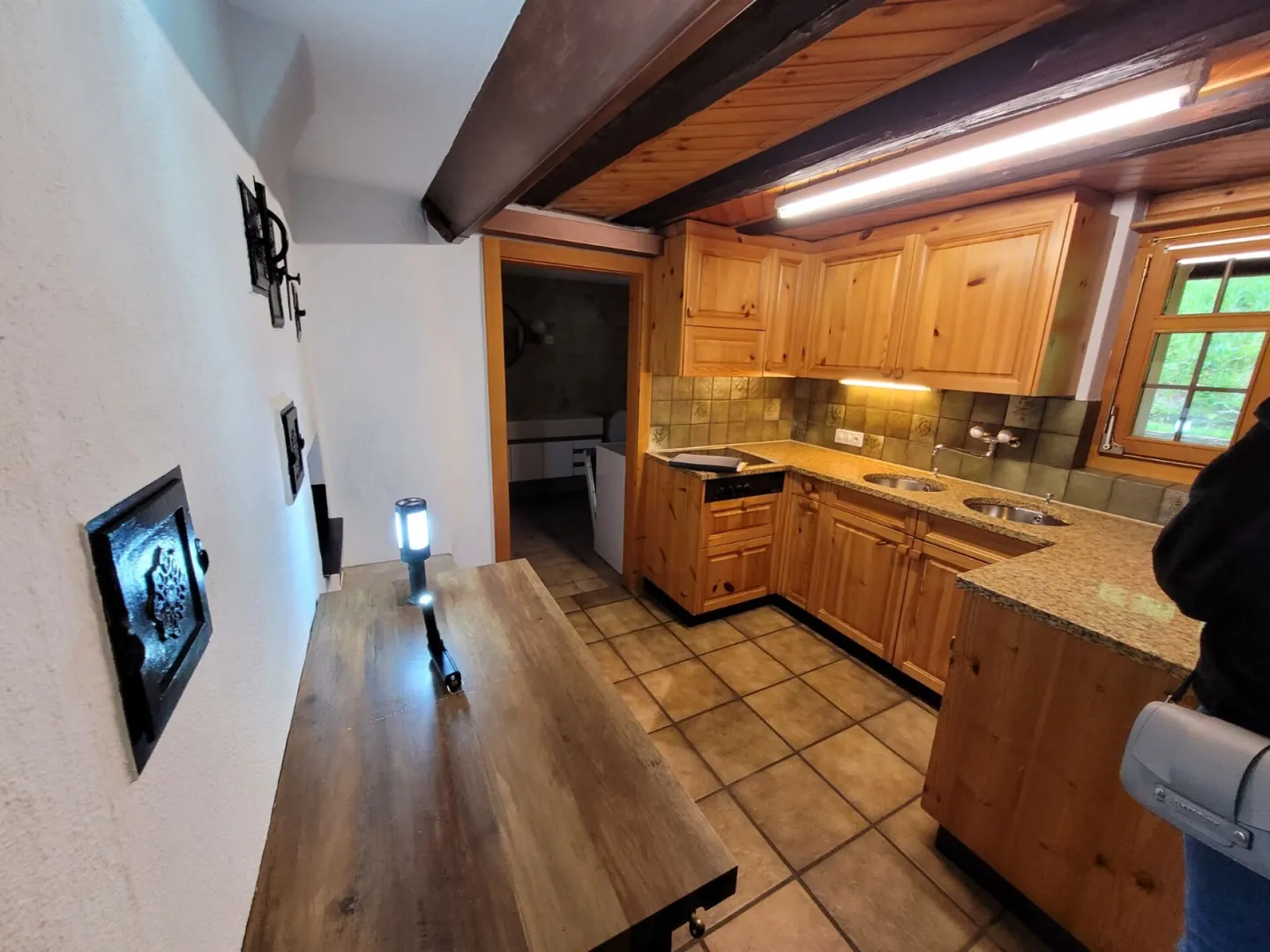 Charmante maisonette de 4,5 pièces au rez-de-chaussée avec une ambiance rustique - Photo 2 sur 14