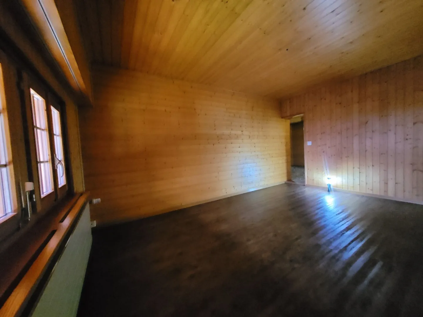 Charmante maisonette de 4,5 pièces au rez-de-chaussée avec une ambiance rustique - Photo 8 sur 14