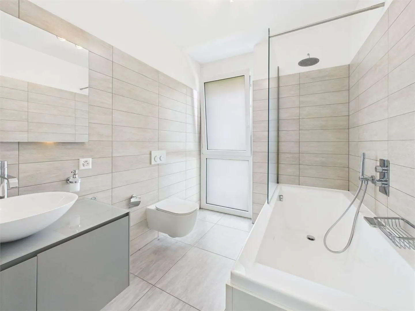 Apartment with Yield: Comfort and Style Bellinzona - Photo 7 of 10
