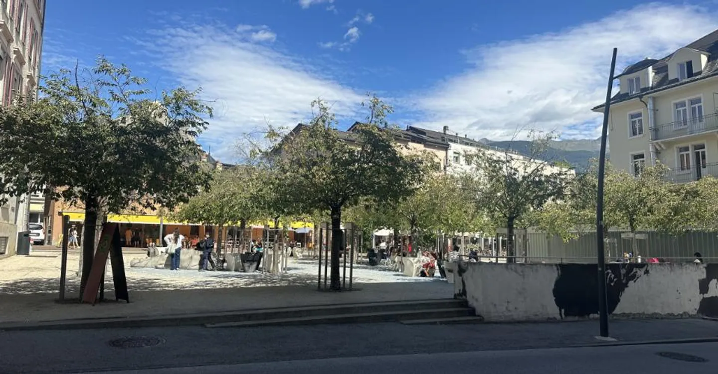 Spazio Commerciale a Sion - Foto 2 di 11