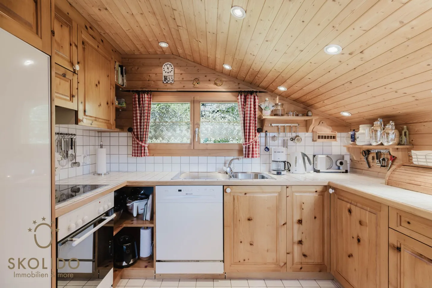 Chalet Gomserblick with separate studio apartment and panoramic view - Photo 8 of 56