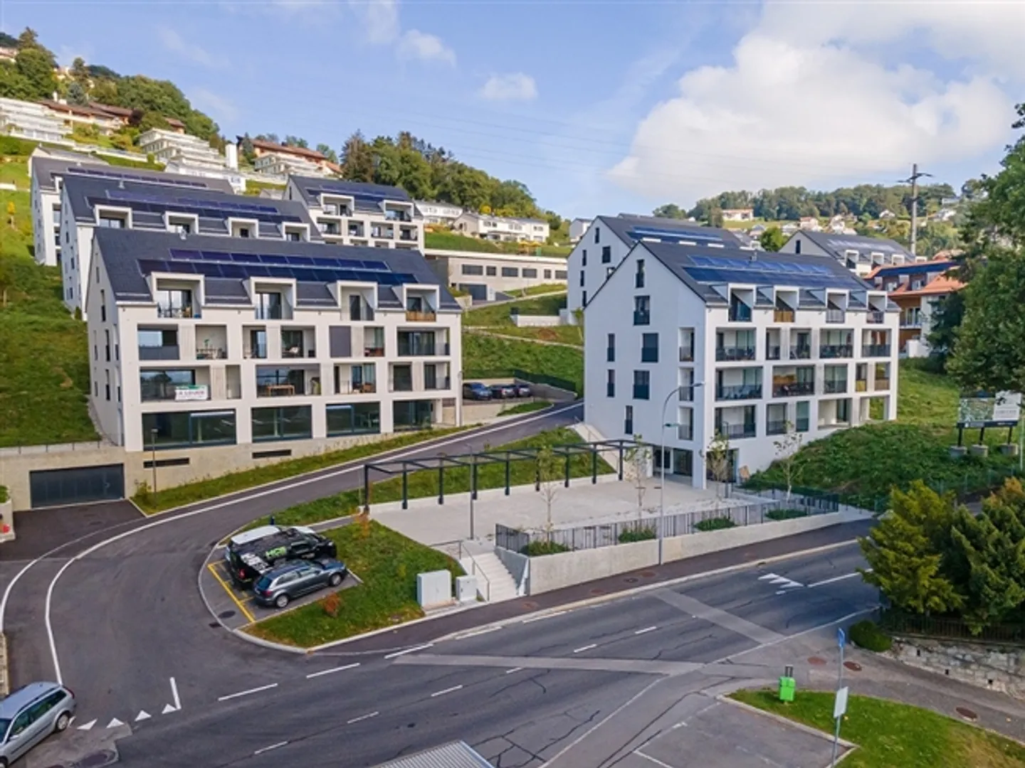 Posti auto esterni e interni in affitto - Foto 1 di 1