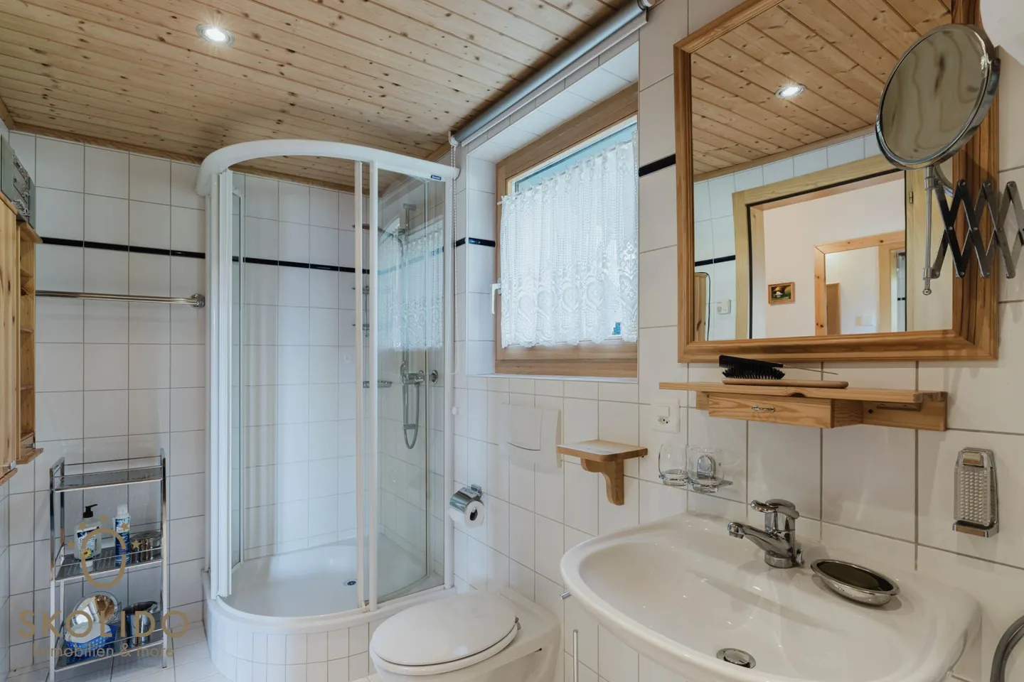 Chalet Gomserblick with separate studio apartment and panoramic view - Photo 27 of 56