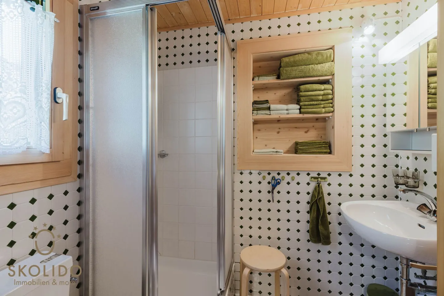 Chalet Gomserblick with separate studio apartment and panoramic view - Photo 30 of 56