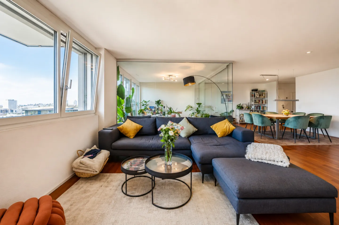 Appartement élégant avec vue sur la ville - Photo 9 sur 14