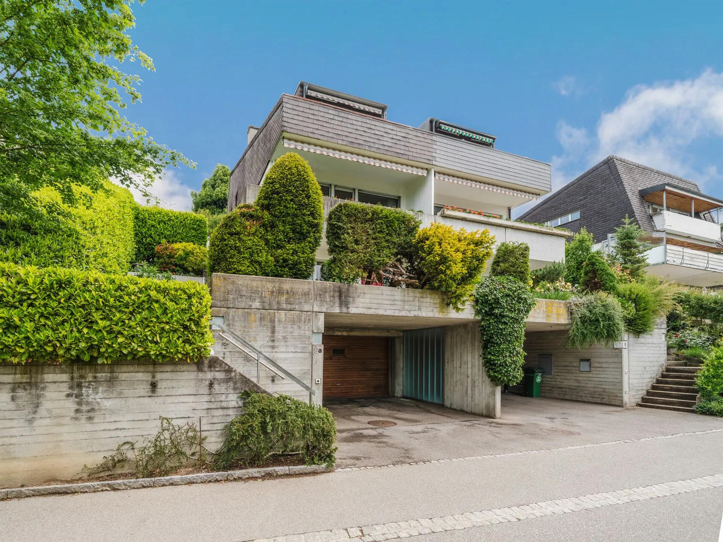 Casa bifamiliare con terrazza e padiglione in vetro - Foto 2 di 22